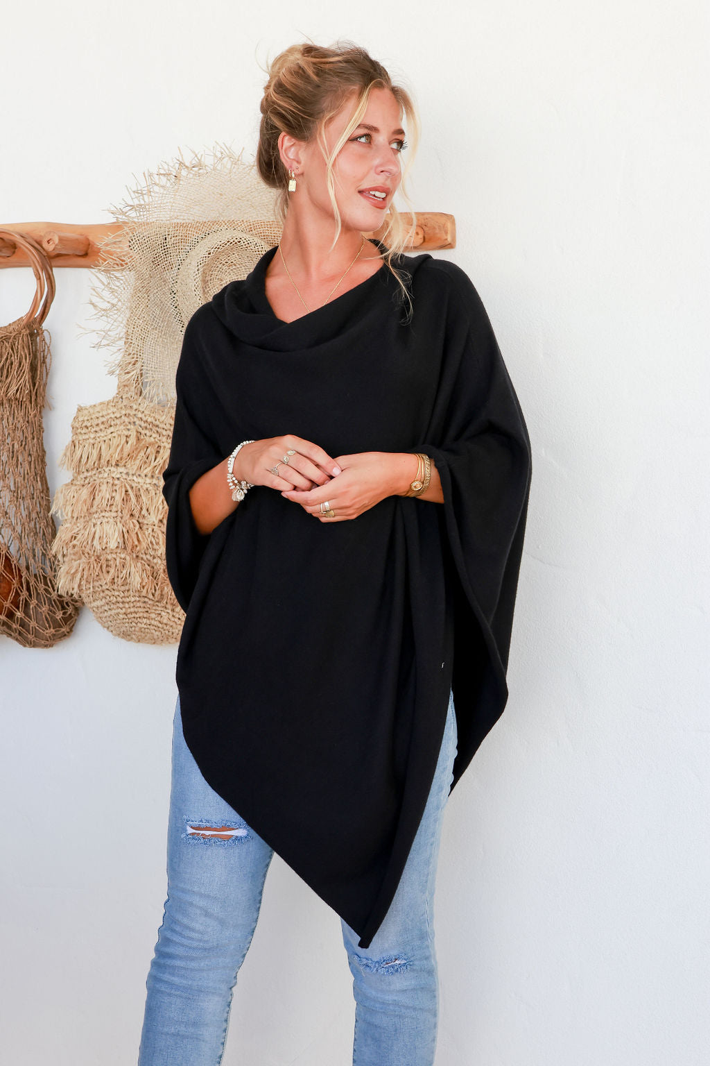 Geelong Poncho Scarf