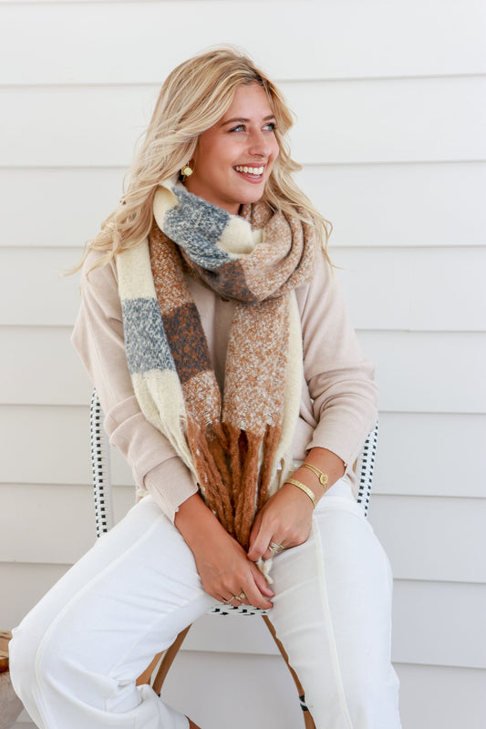 Dapto Scarf
